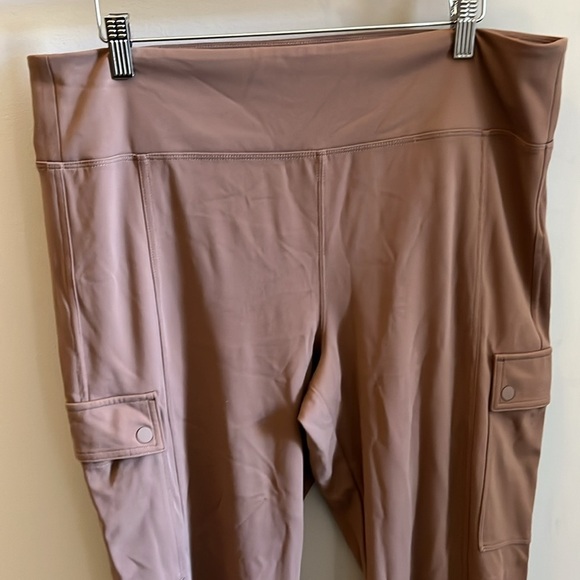 Athleta Delancey Straight Cargo Pants Rustic Beige Size XL - Picture 3 of 11